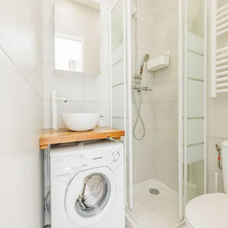 Apartment Charming Near Parc Monceau - Mobility Lease Paris